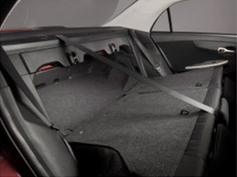 Сложенные задние сиденья Toyota Corolla 2010