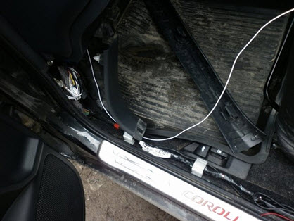 Протягивание провода в багажник