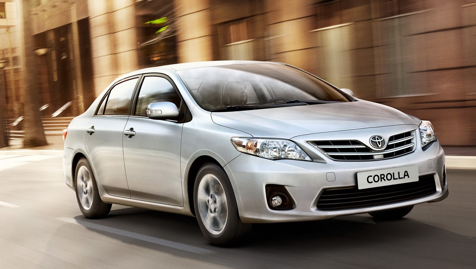 Дилеры Toyota начали принимать заказы на обновленную Corolla. Цена — от 949 тысяч рублей
